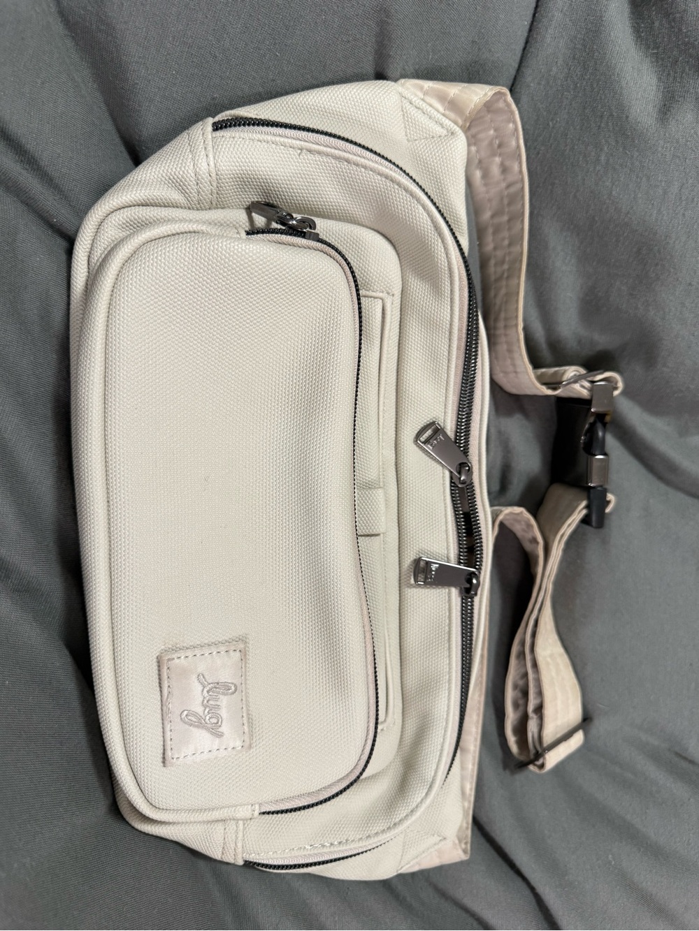 Lug - Matte Luxe Hitch Sling/Belt Bag in Pebble EUC
